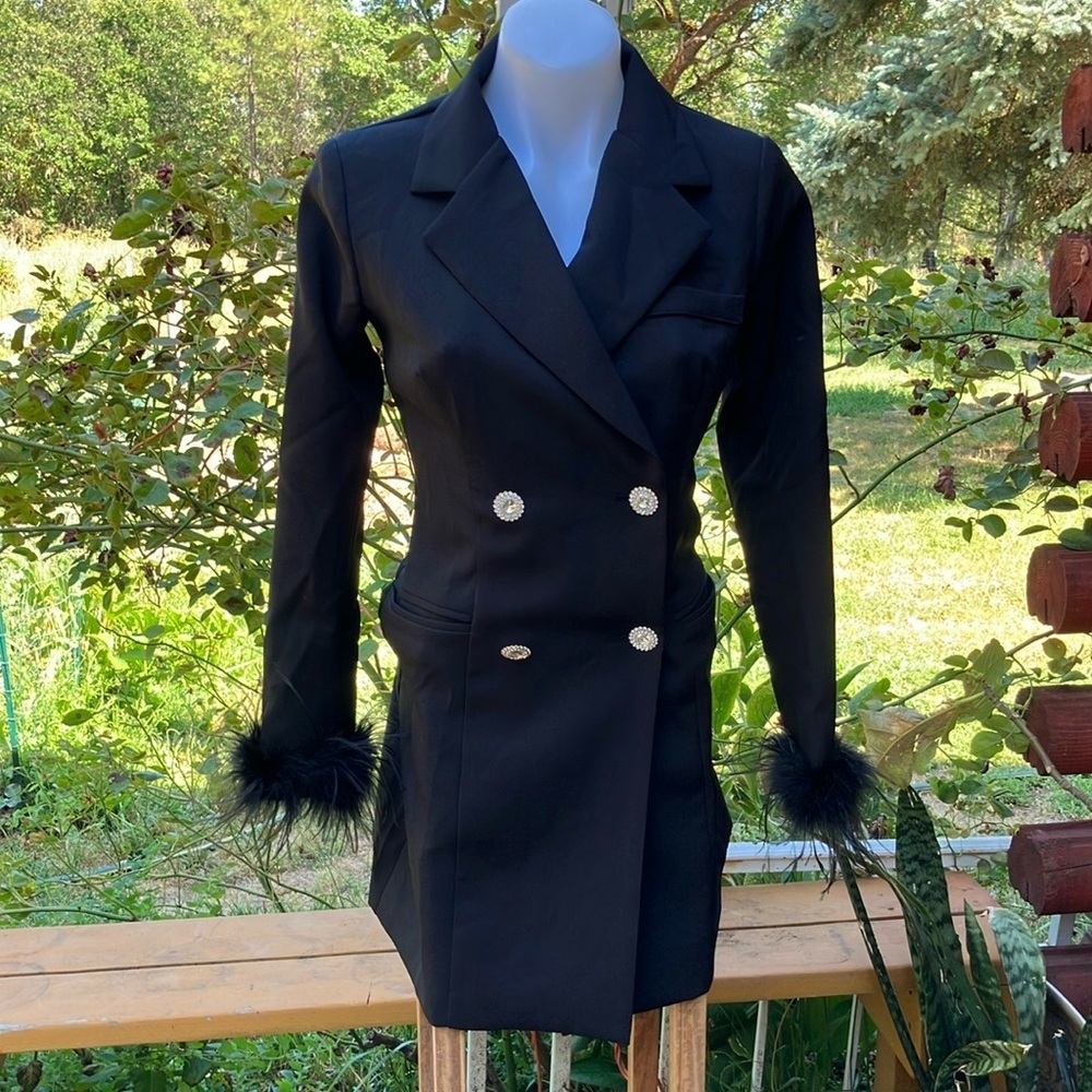Double-Breasted Women's dress/ Coat with feather plume cuffs retro 40’s small